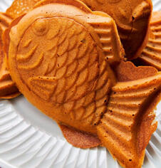 Fish Pastry - 10K GIL